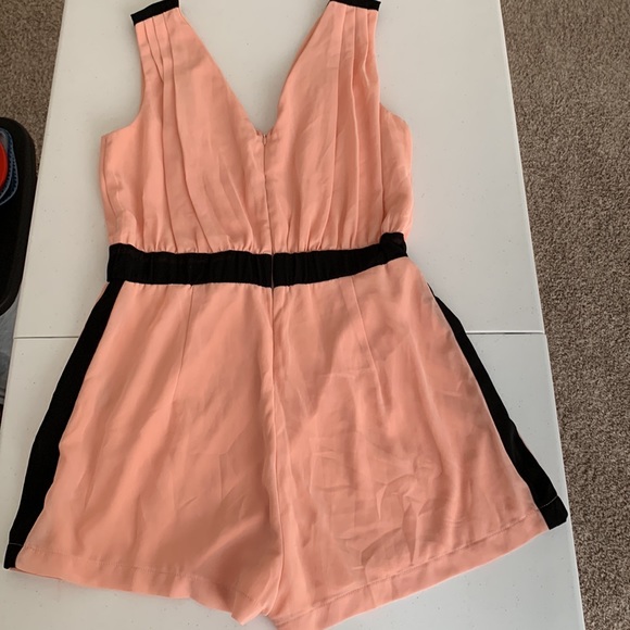 Summer Jumpsuit/Rumper NWT - Picture 5 of 6